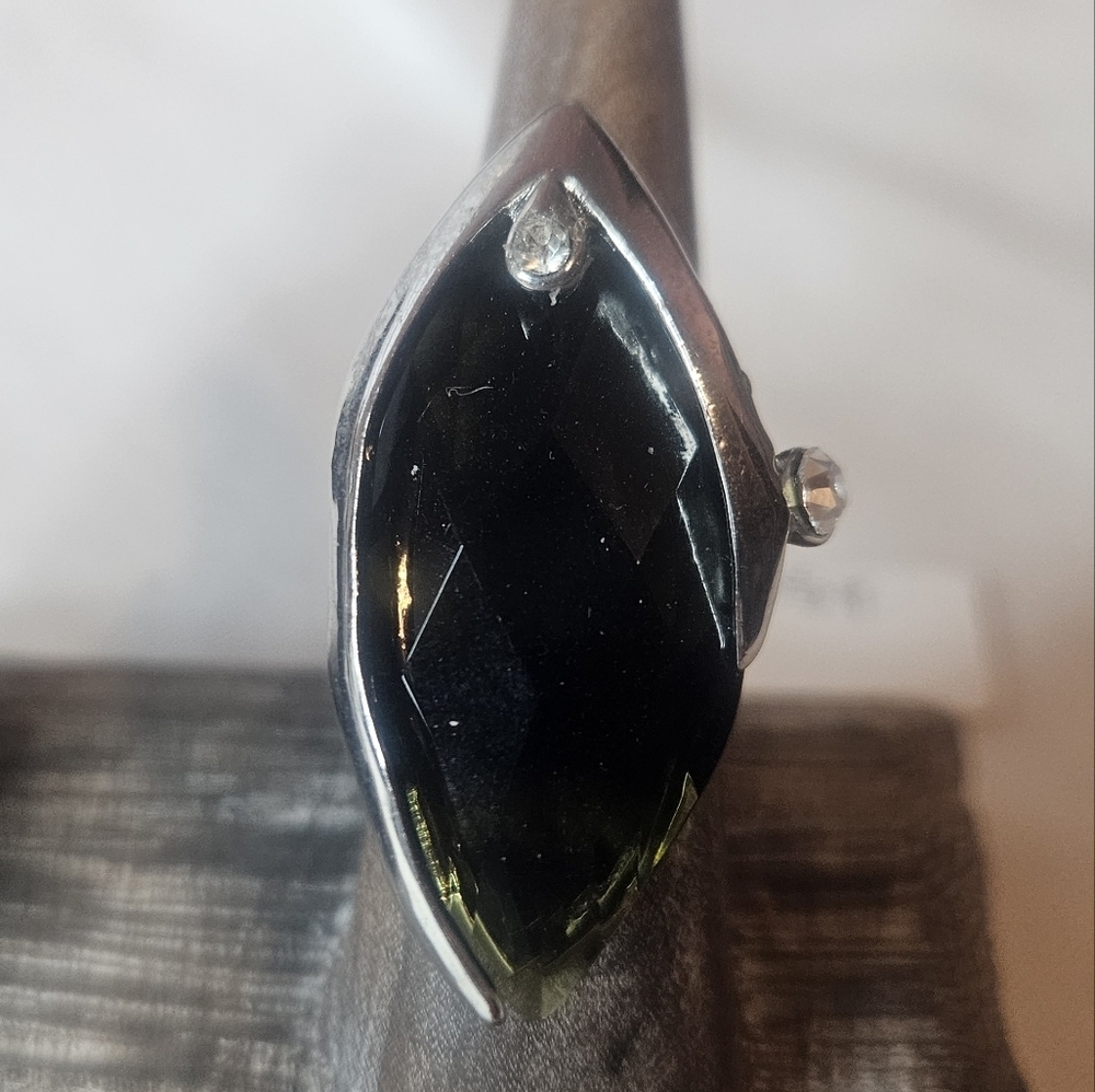 Olive Green Faceted Glass Marquise Cut Silver Tone Ring Sz 6.5 GUC